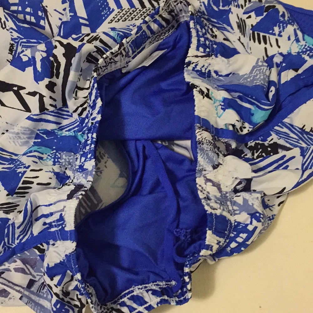 Shorts - Picture 4 of 5